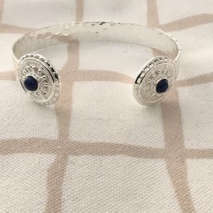 NWOT Emma & Chloe Silver Tone w/ Lapis Cuff